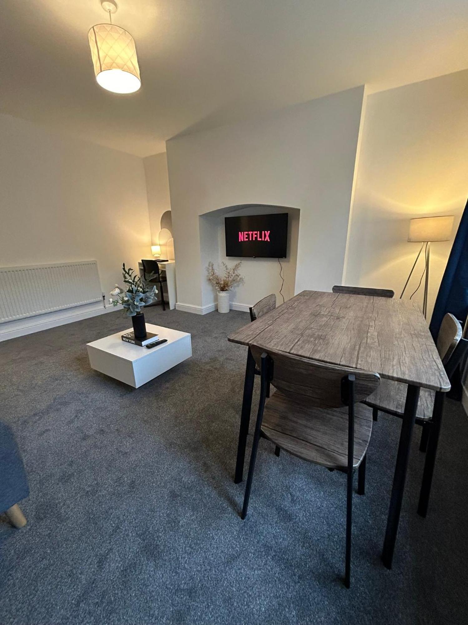 Brand New Modern Apartments Steps From Gloucester Quays Eksteriør bilde