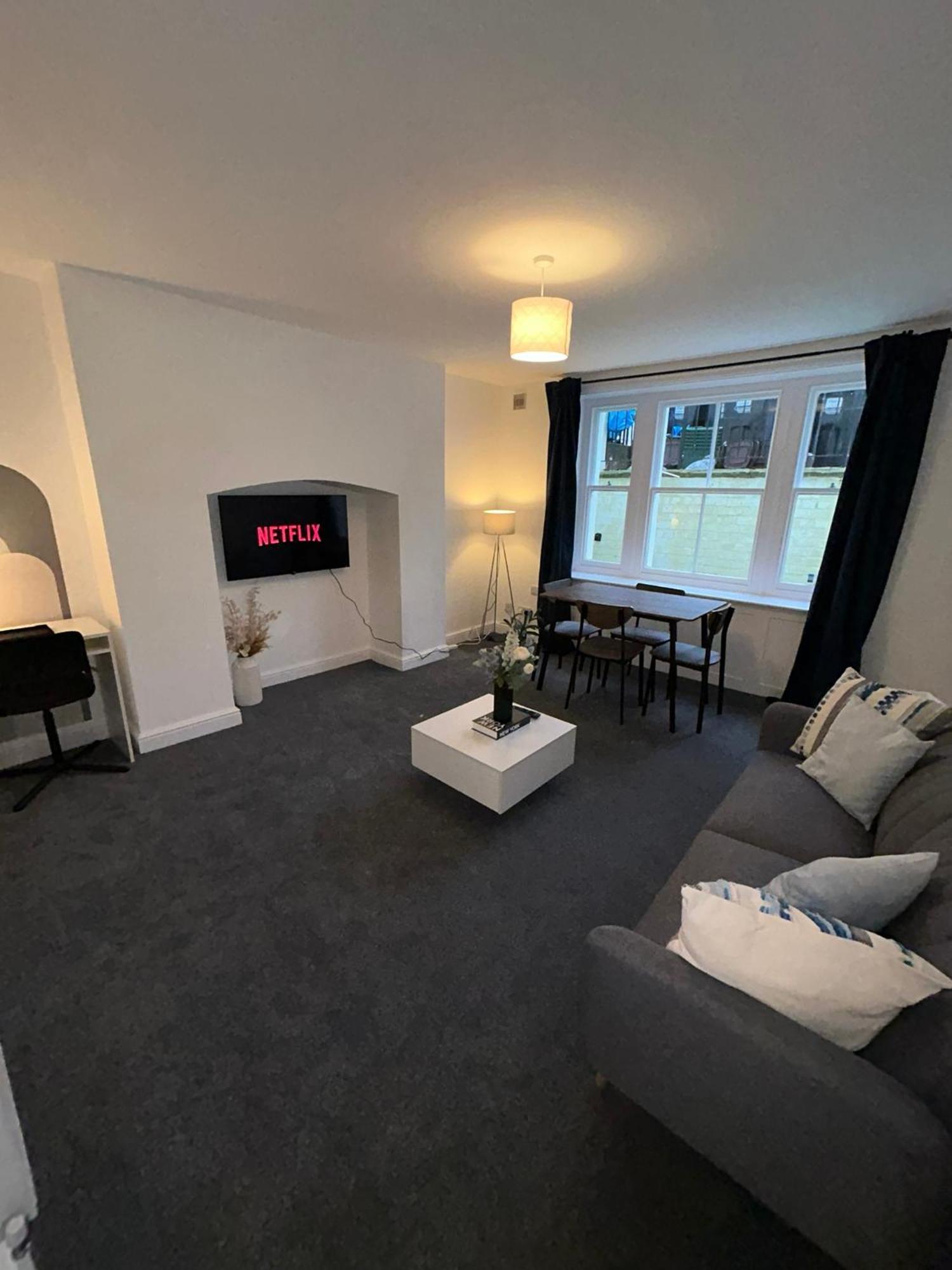 Brand New Modern Apartments Steps From Gloucester Quays Eksteriør bilde