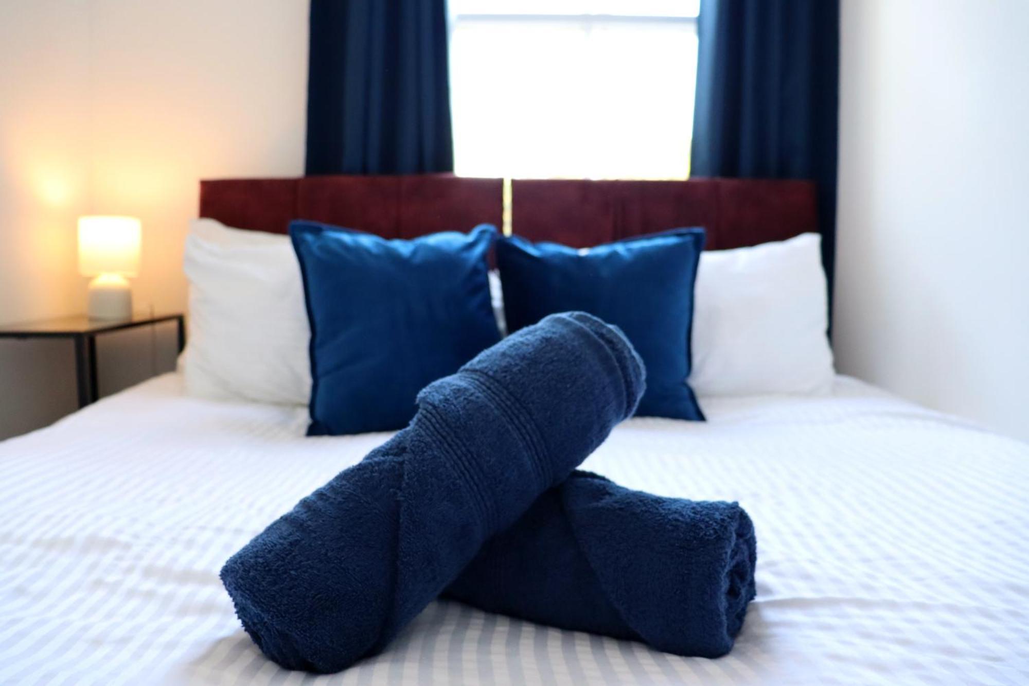 Brand New Modern Apartments Steps From Gloucester Quays Eksteriør bilde