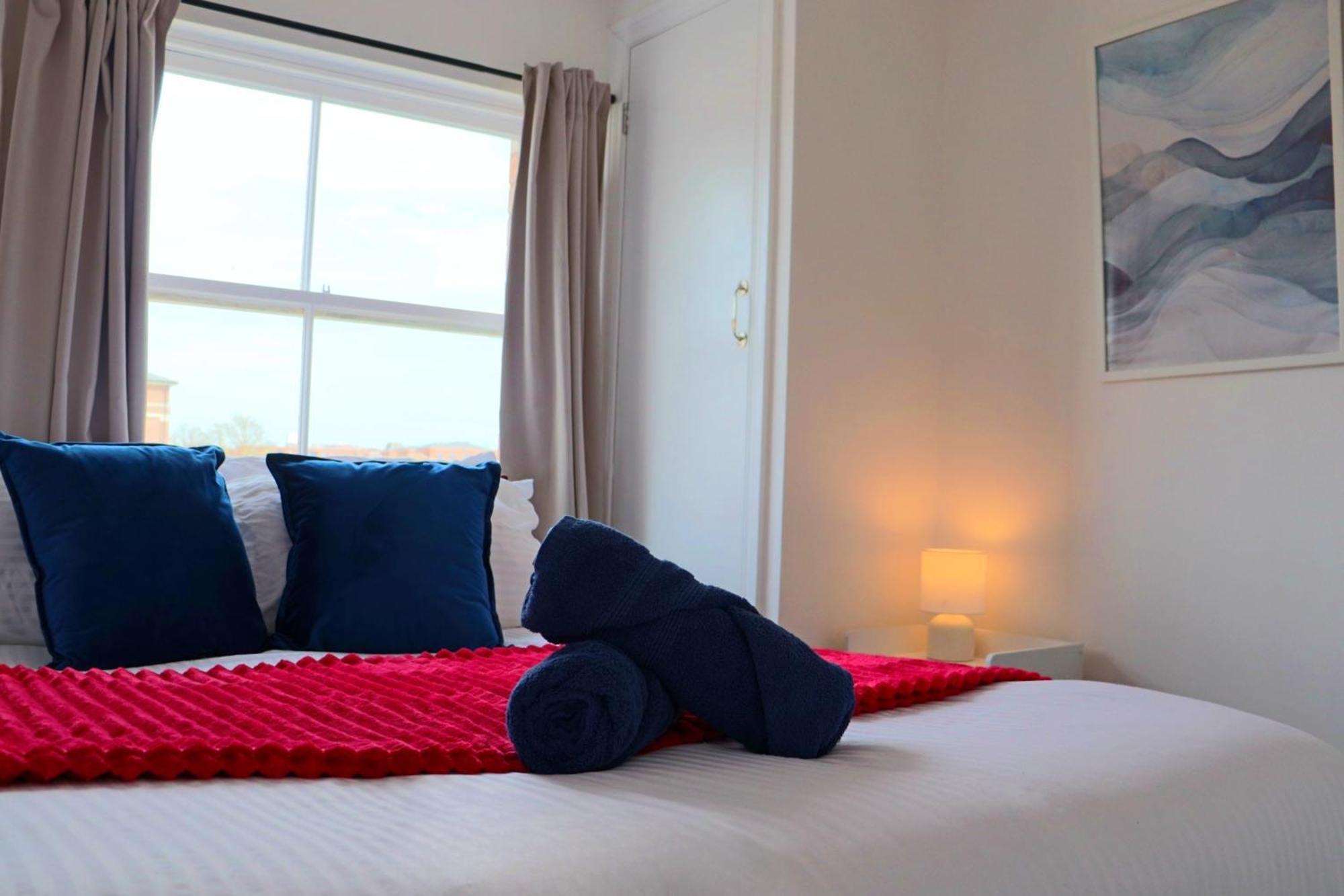 Brand New Modern Apartments Steps From Gloucester Quays Eksteriør bilde