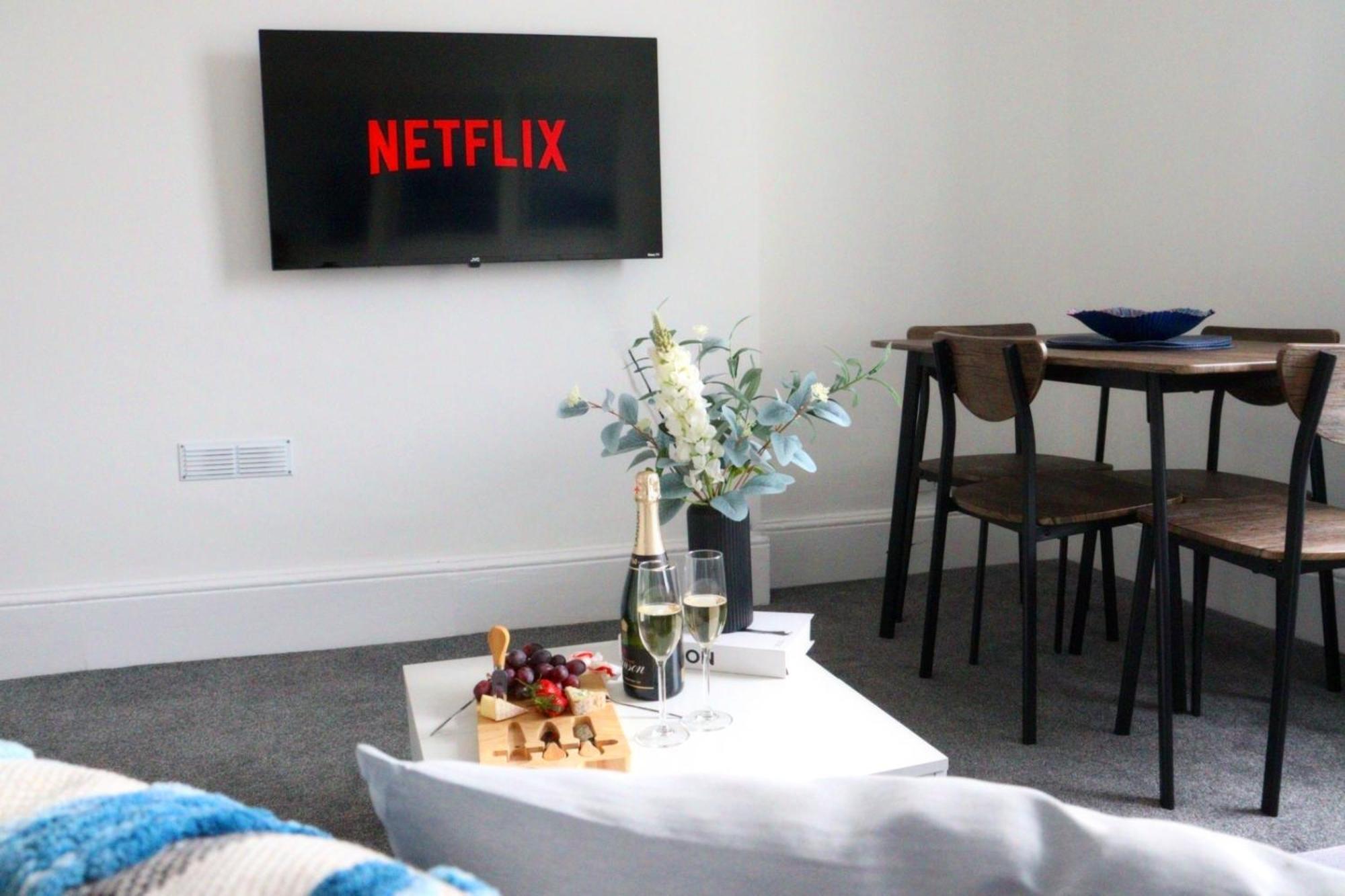 Brand New Modern Apartments Steps From Gloucester Quays Eksteriør bilde